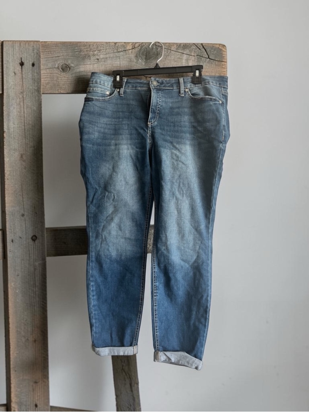 LC Lauren Conrad Relaxed Light-Mid Blue Jeans